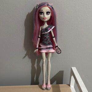 Monster High Rochelle Goyle Ghouls Night Out